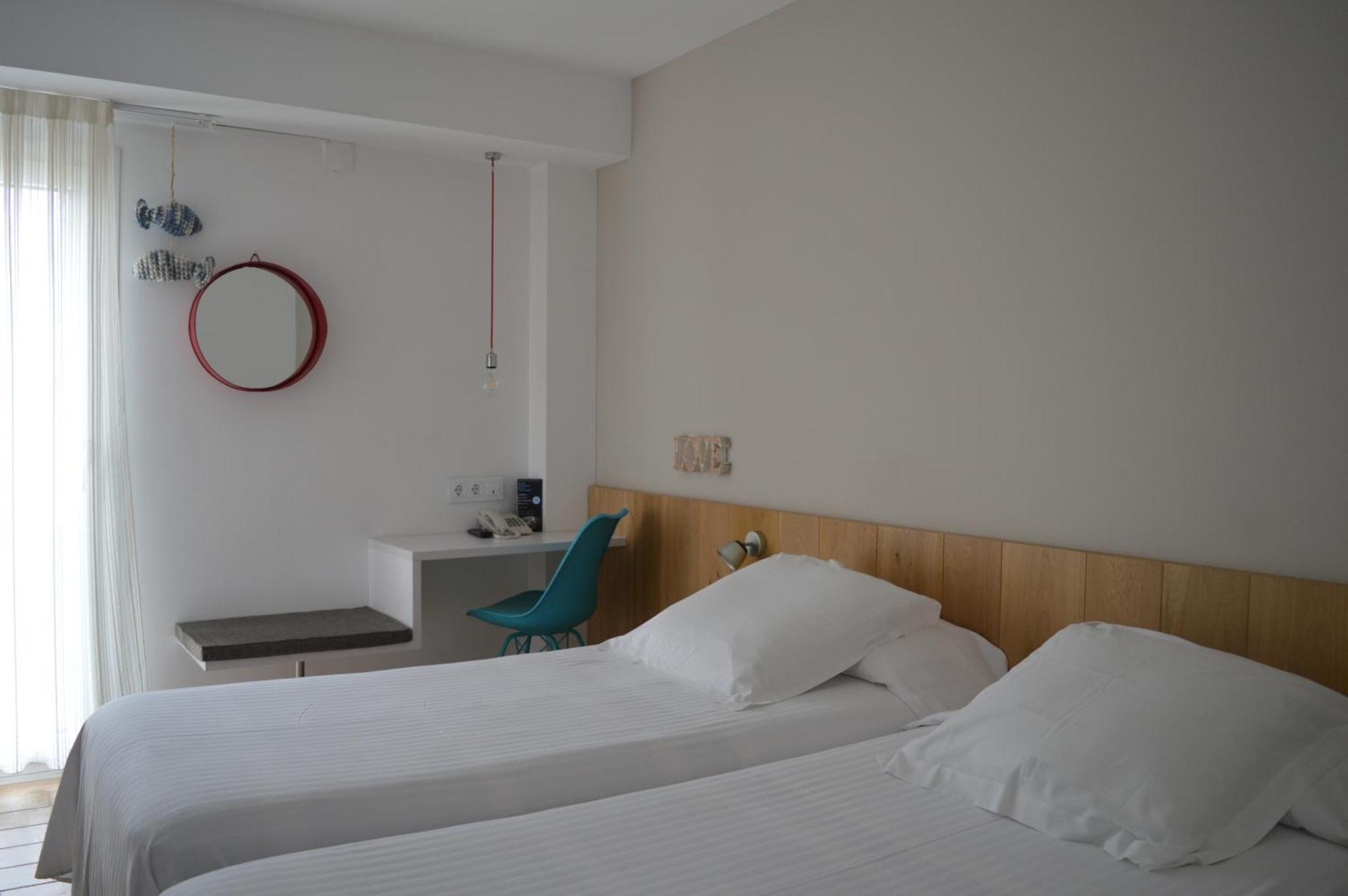 Hotel Nou Estrelles Cadaques Luaran gambar